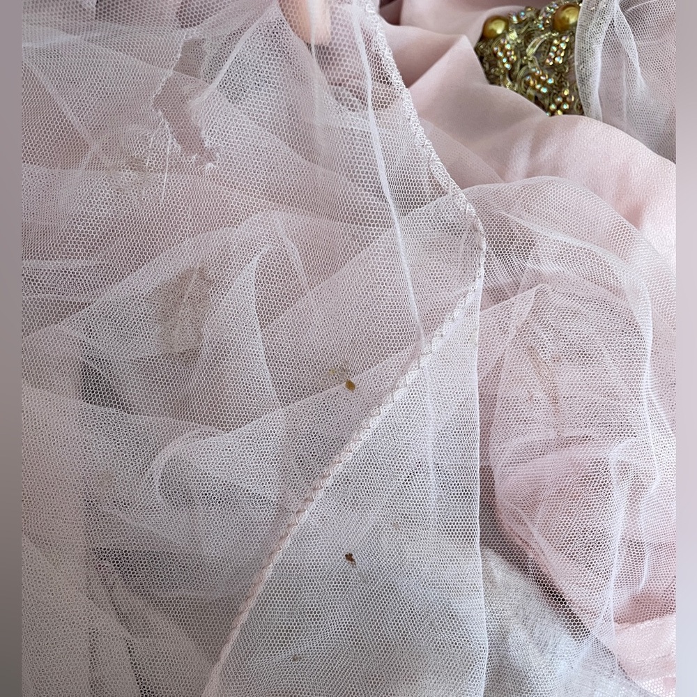 Elegant sheer Pink/Gold Embellished Women's abaya/ kaftan/kimono with slip dress - Picture 8 of 8